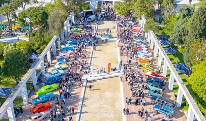 Klasik Otomobil Sergisi ziyaretçilerini zaman yolculuğuna çıkardı