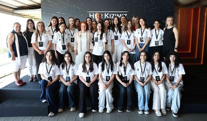 22 yılda 7 bini aşkın kız öğrenciye destek olan “Her Kızımız Bir Yıldız” programı hız kesmeden devam ediyor