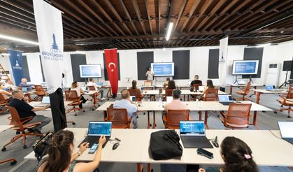 Esnaf temsilcilerine yapay zekâ eğitimi