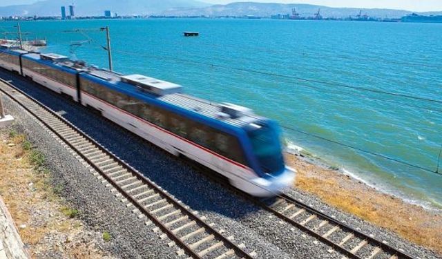 İZBAN yolcu sayısında 1 milyara doğru hızla ilerliyor