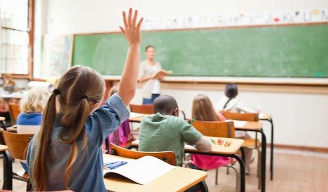 Milli Eğitim Bakanlığı yeni bir çalışma başlattı. Tatil süresi kısalıyor, okul süresi artıyor