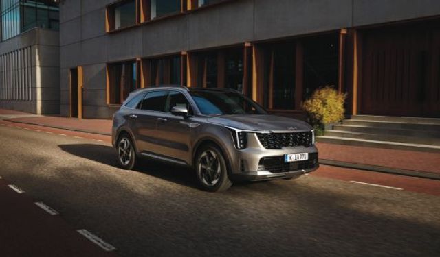 Efsane Kia Sorento yenilenen yüzüyle Türkiye’de!