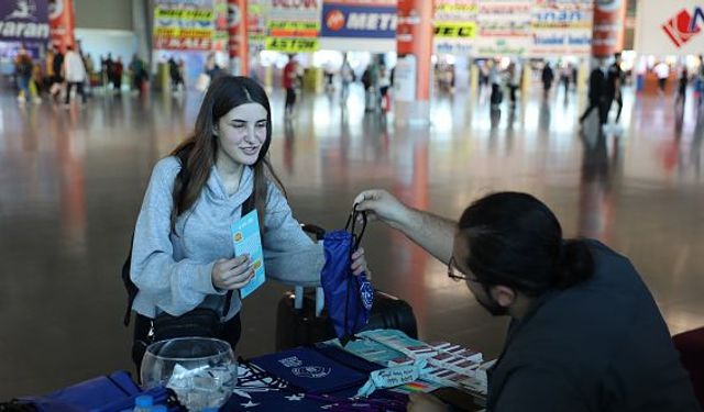 Bursa Şehirlerarası Otobüs Terminali’nde üniversiteliye sıcak karşılama