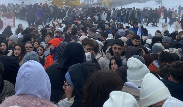 Uludağ’ın zirvesine turist akını