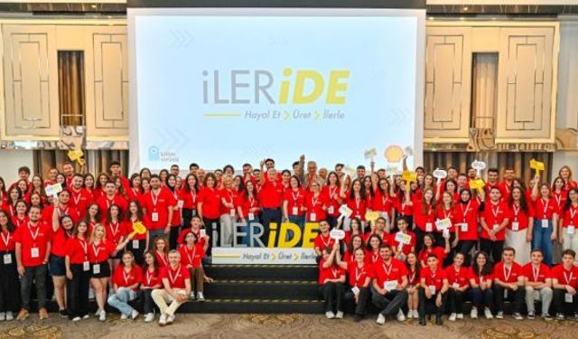 Shell İLERİDE Programı üçüncü dönem mezunlarını verdi