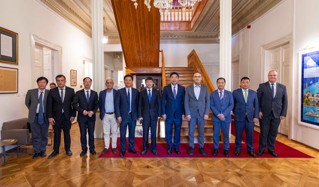 İzmir ile Çin deniz ulaşımında iş birliği yapacak