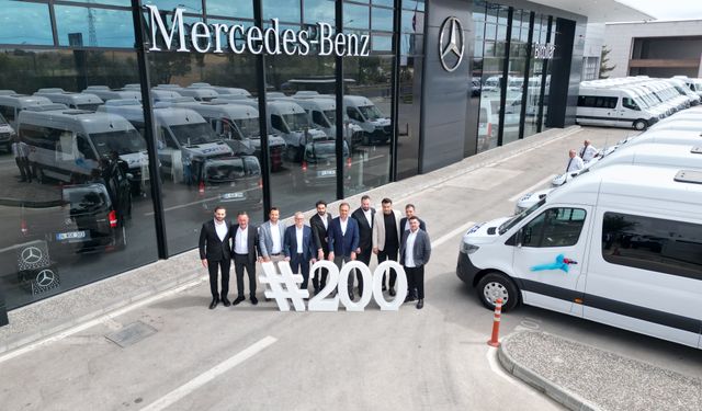 Birollar Otomotiv’den Özyüce Turizm’e 200 adet Sprinter ve Vito satışı