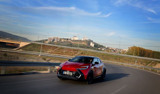 Toyota C-HR Hybrid GR SPORT ile Sportif Kimliğini Güçlendiriyor