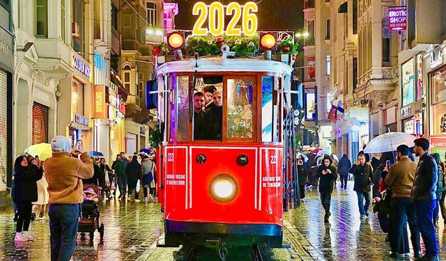 İETT’den İstiklal Caddesi’nde yeni yıl sürprizi