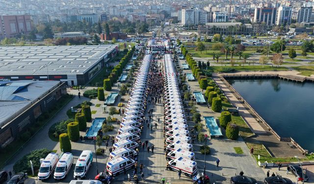 100 yeni ambulans teslim töreni gerçekleşti