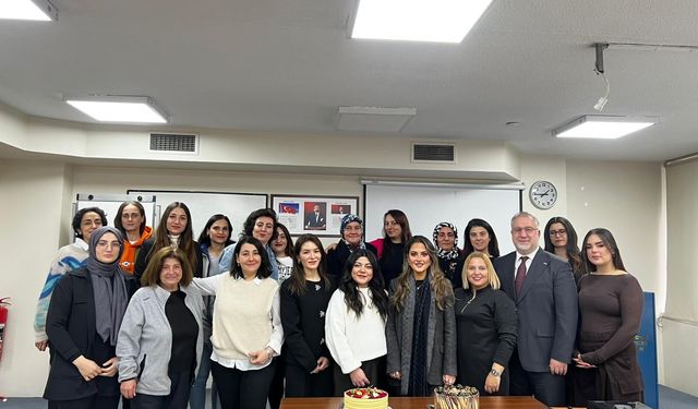 UND’nin kadın tır sürücü adayları mezun oldu