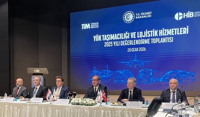Avrupa Birliği Türk taşımacının önündeki engelleri kaldırmalı