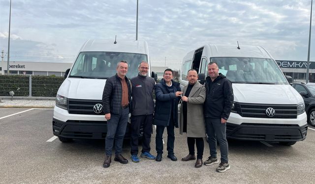 Biga Kale filosuna 2 adet Volkswagen Crafter kattı