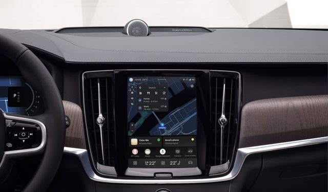 Volvo Cars tarihinin en büyük kablosuz yazılım güncellemesini başlattı