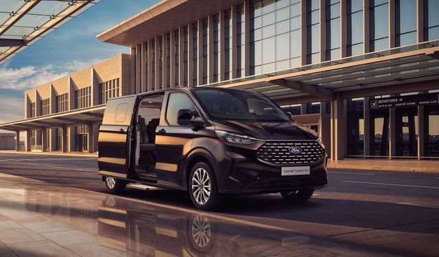 Yeni Tourneo Custom 9+1 müşteriler ile buluşuyor