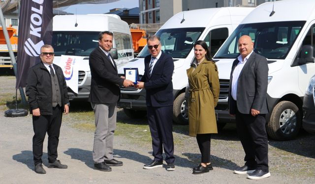 Koluman İstanbul’dan Türker Turizm’e 15 adet Mercedes-Benz Sprinter teslimatı
