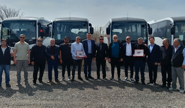Anadolu Isuzu Eskişehirli Agiç Ulaştırma’ya 10 adet NovoLux teslim etti