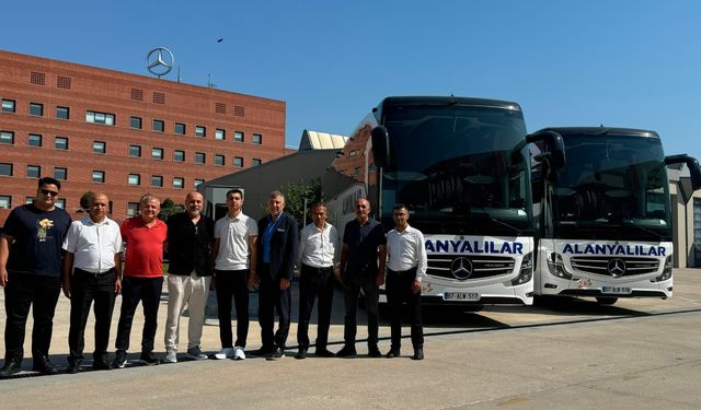 Hastalya Otomotiv’den Alanyalılar Seyahat’e 2 adet Travego teslimatı