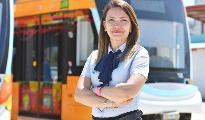 İzmir'in kadın vatmanları çocuklarının kahramanı