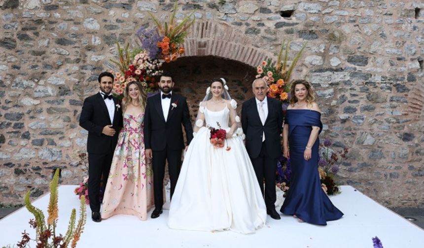 Best Van Turizm CEO’su İrem Bayram’ın düğün fotoğrafları