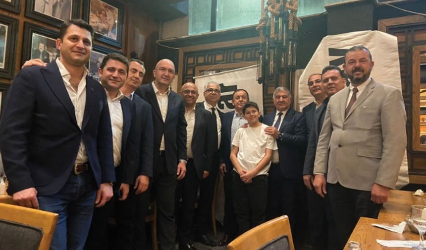 Otokar Atalay Otomotiv İzmir İZTAD ve EGETURDER Yemeği Fotoğrafları