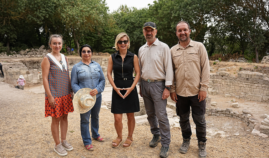 Mercedes-Benz Türk  Tarihe Işık Tutmayı Sürdürüyor