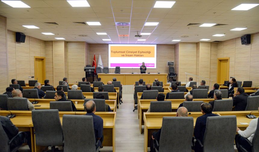 Diyarbakır'da şoförlere ‘toplumsal cinsiyet eşitliği farkındalığı’ eğitimi