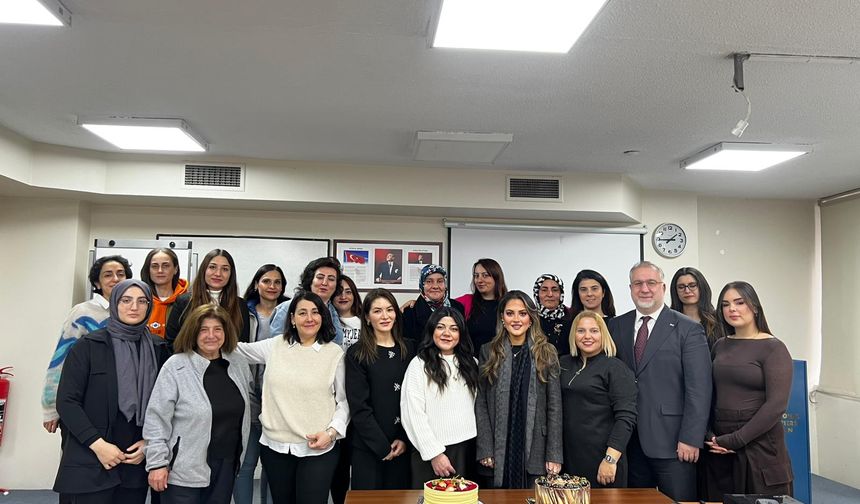 UND’nin kadın tır sürücü adayları mezun oldu