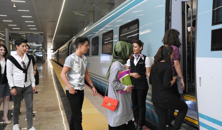 YHT’ye 3 Bin 864 Kişilik 8 Ek Sefer