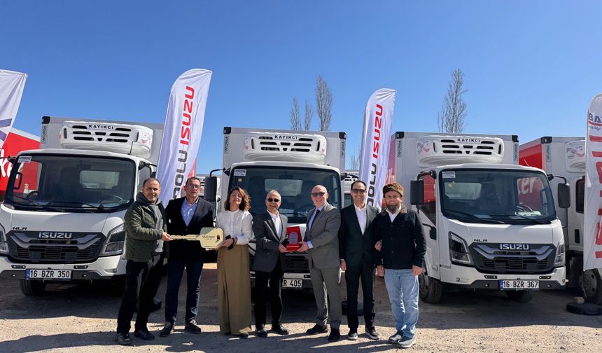 Anadolu Isuzu’dan Eker Süt Ürünleri’ne Yeni Isuzu NLR Teslimatı