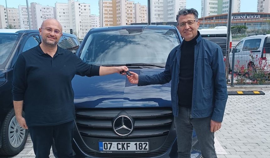 Hasmer Otomotiv’den MyTour Antalya Seyahat’e Vito teslimatı