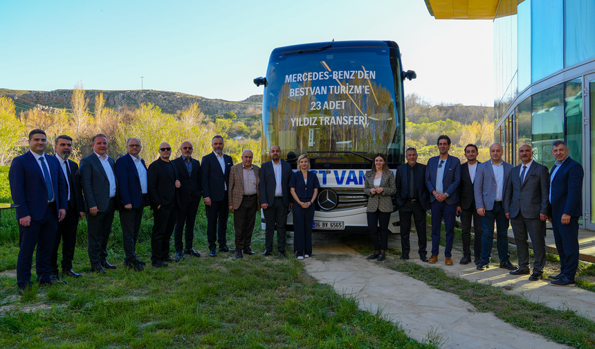 Best Van 23 adet Mercedes-Benz otobüsünü teslim aldı