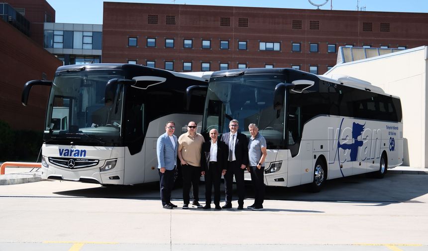 Varan Turizm 30 adetlik Mercedes yatırımının ilk 2 adetini teslim aldı
