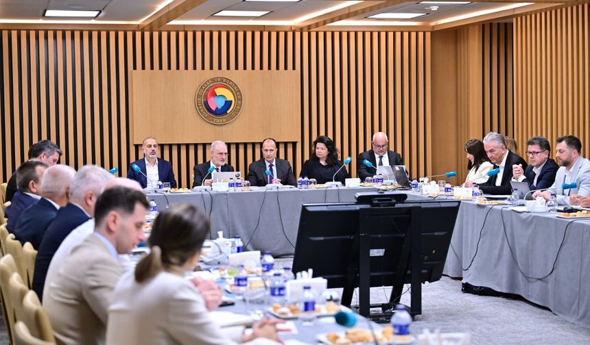 Araç kiralama, ekspertiz, trafik sigortası ve ÖTV düzenlemeleri masaya yatırıldı