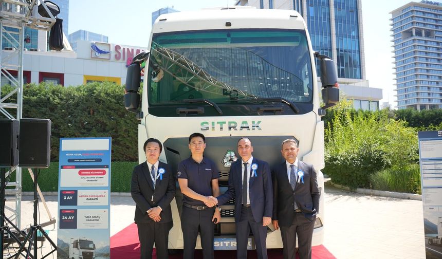 SITRAK 4x2 çekici ile Türkiye pazarına girdi