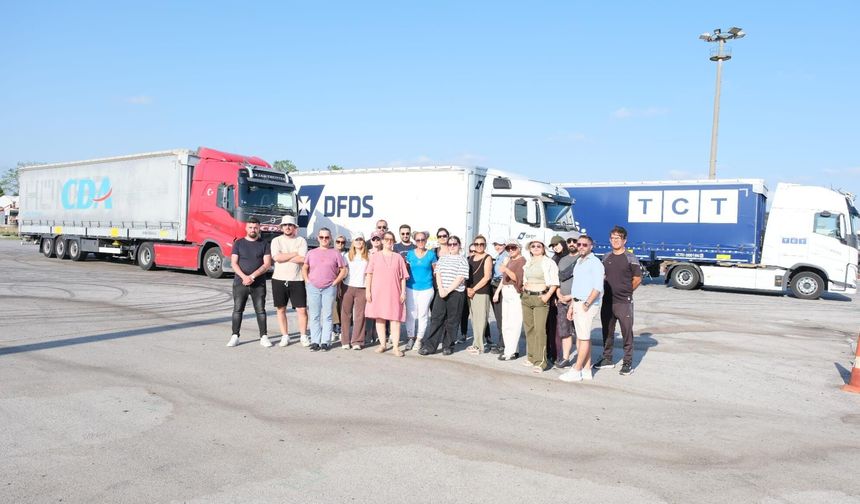 UND Kadın TIR Sürücü Akademisi 3. dönem mezunlarını verdi