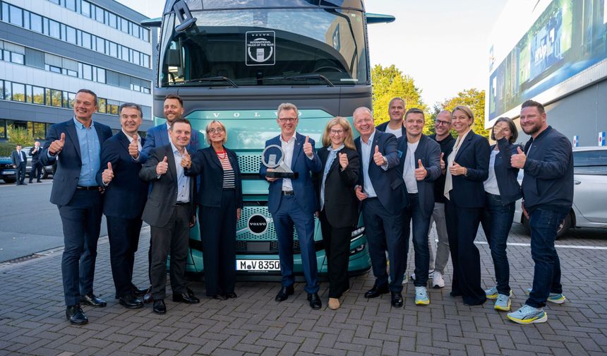 Volvo Trucks’ın elektrikli kamyonları “2027 Uluslararası Yılın Kamyonu” (IToY) Ödülünü kazandı