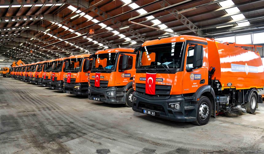 Ankara Büyükşehir Belediyesi temizlik filosuna 13 adet Mercedes-Benz Actros kattı