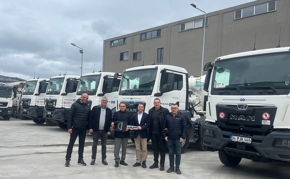 MAN ve Akçansa iş birliklerini 19 yeni araçla güçlendirdi