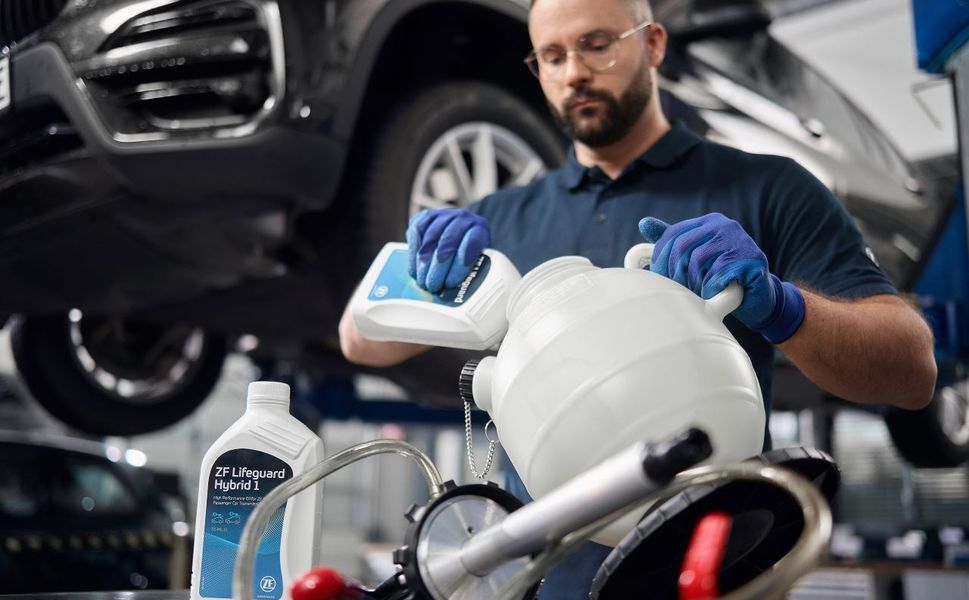 ZF Yağlar ve Yağ Değişim Kitleri ile Elektrikli, Hibrit ve Konvansiyonel Araçların Kullanım Ömrü Uzuyor