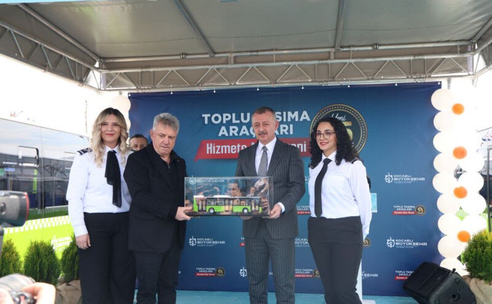 4 ayda 123 otobüs filosuna dahil etti