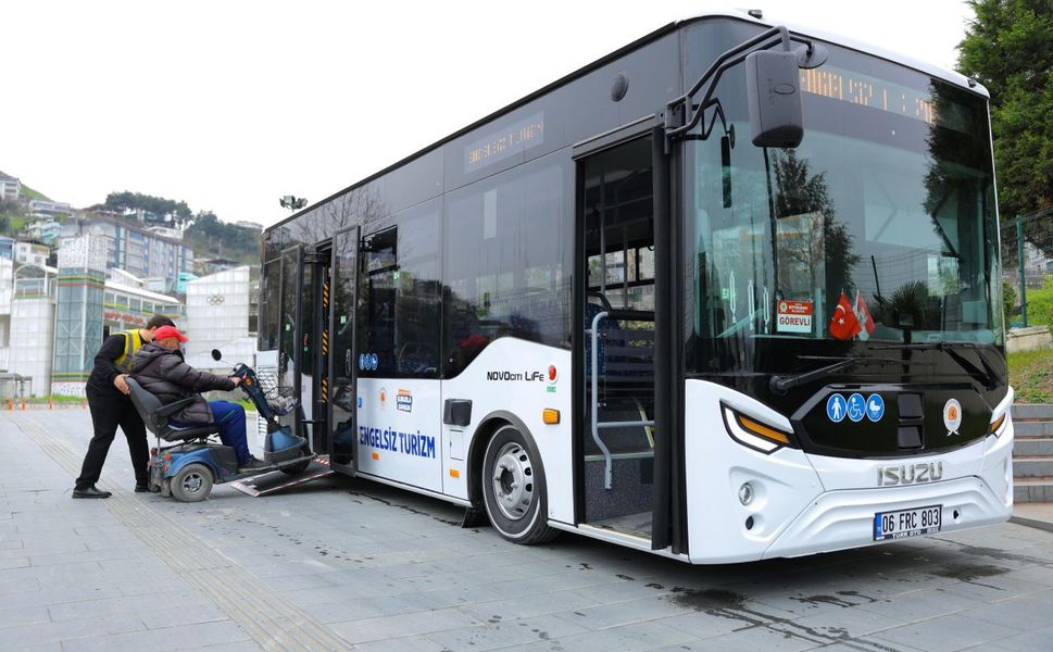 Engelsiz turizm otobüsü hizmete sunuldu