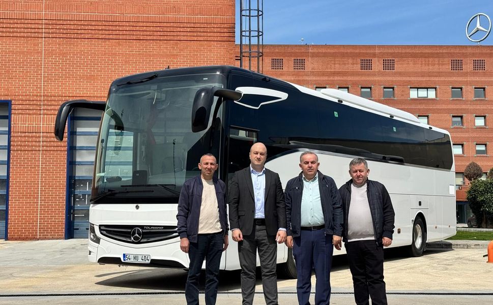 Hassoy Otomotiv’den İka Nakliyat’a Tourismo 15 teslimatı