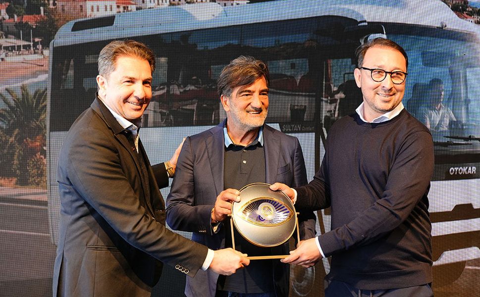 Otokar'dan Sena Tur'a 201 Dev Otobüs Teslimatı