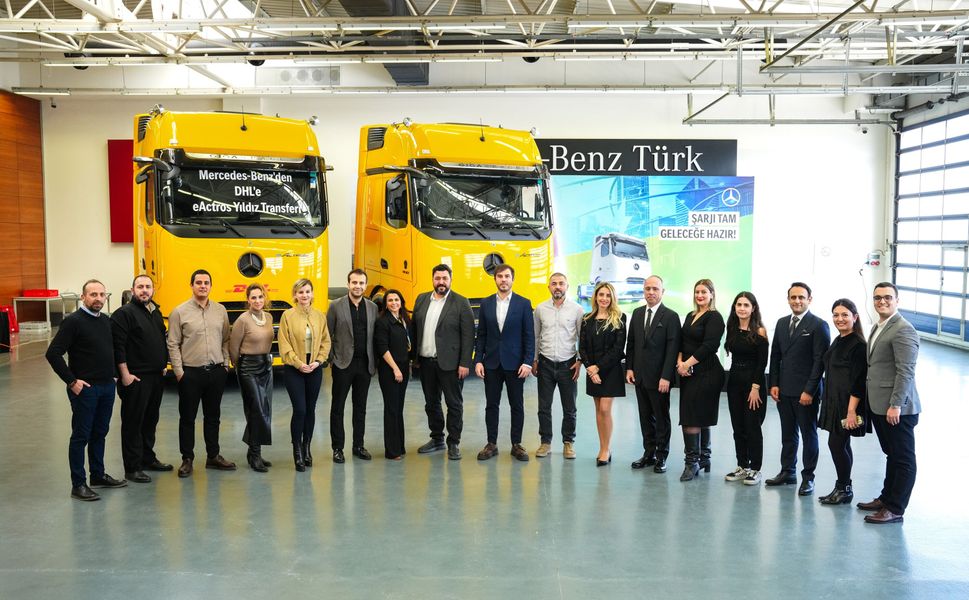 Mercedes-Benz Türk’ten DHL Supply Chain Türkiye’ye 3 Adet Mercedes-Benz eActros 600 Teslimatı