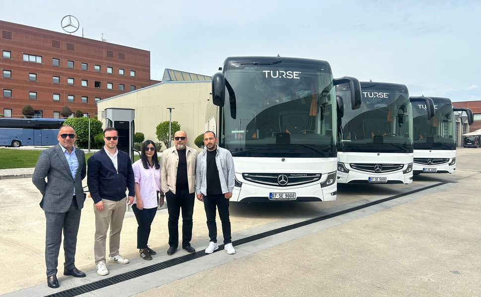 Hastalya Otomotiv’den Turse Turizm’e 3 adet Tourismo