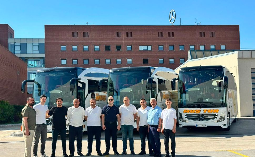 Hassoy Motorlu Vasıtalar’dan Lider Muş Tur’a 3 adet Travego teslimatı