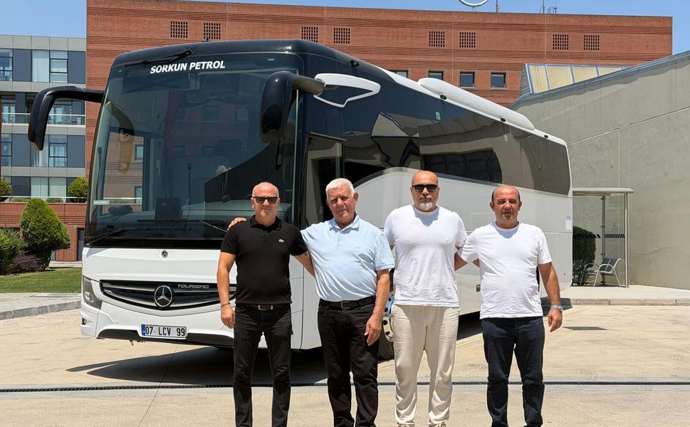Hastalya Otomotiv’den Sorkun Petrol’e Tourismo 15 RHD 2+2 teslimatı
