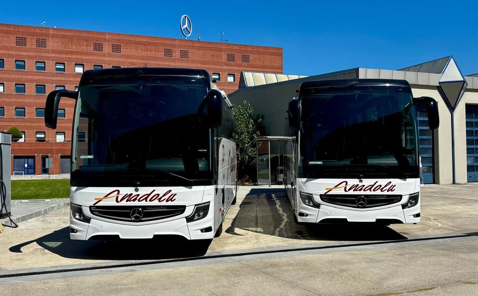 HASMER Otomotiv’den Nevşehir Dirikoç Seyahat’e 2 adet Tourismo teslimatı