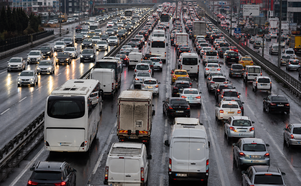lk 7 ayda 3 bin 974 otobüs, 3 bin 835 kamyon kazaya karıştı